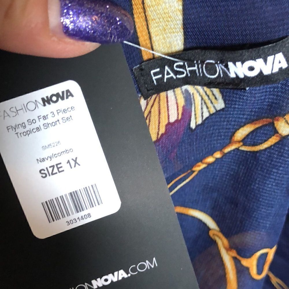 NWT  Semi sheer Fashion Nova long, flowy top - Picture 4 of 6